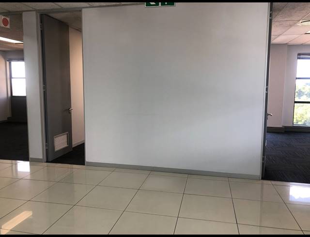 241M² OFFICE TO LET IN DUNKELD WEST